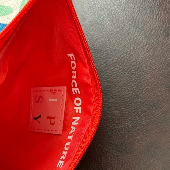 Ipsy Bag (JUST BAG) April 2021 - Picture 3 of 3